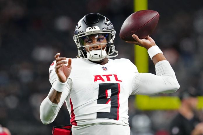 Should Michael Penix Jr. replace a struggling Kirk Cousins for the Falcons?