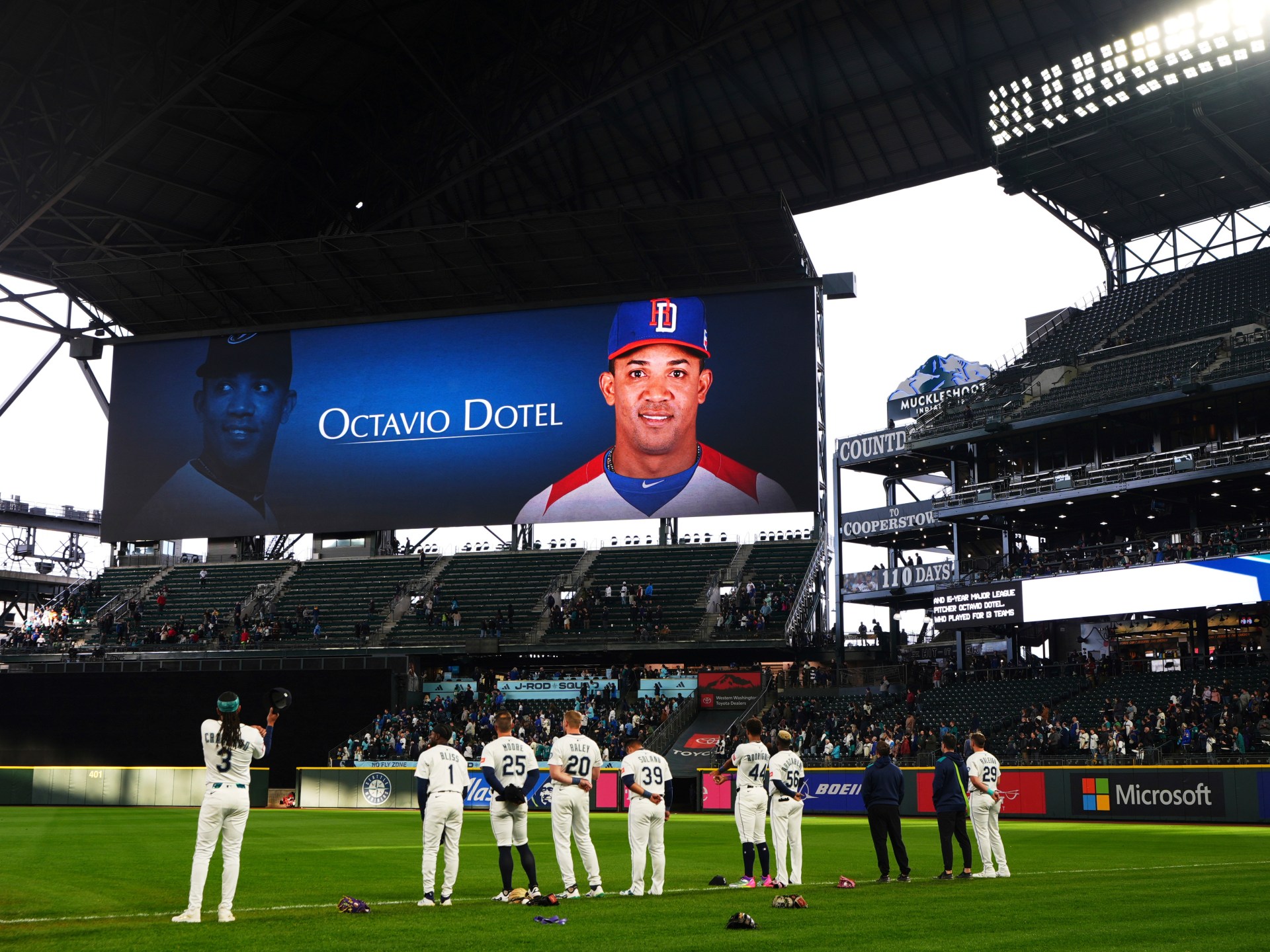 Former MLB players Octavio Dotel, Tony Blanco die in nightclub tragedy