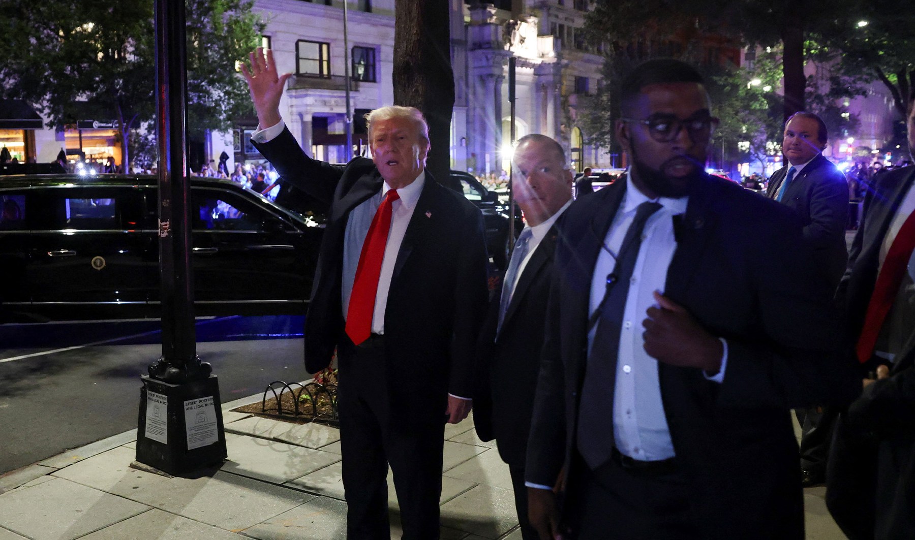 Pro-Palestinian protesters interrupt Trump dinner in DC