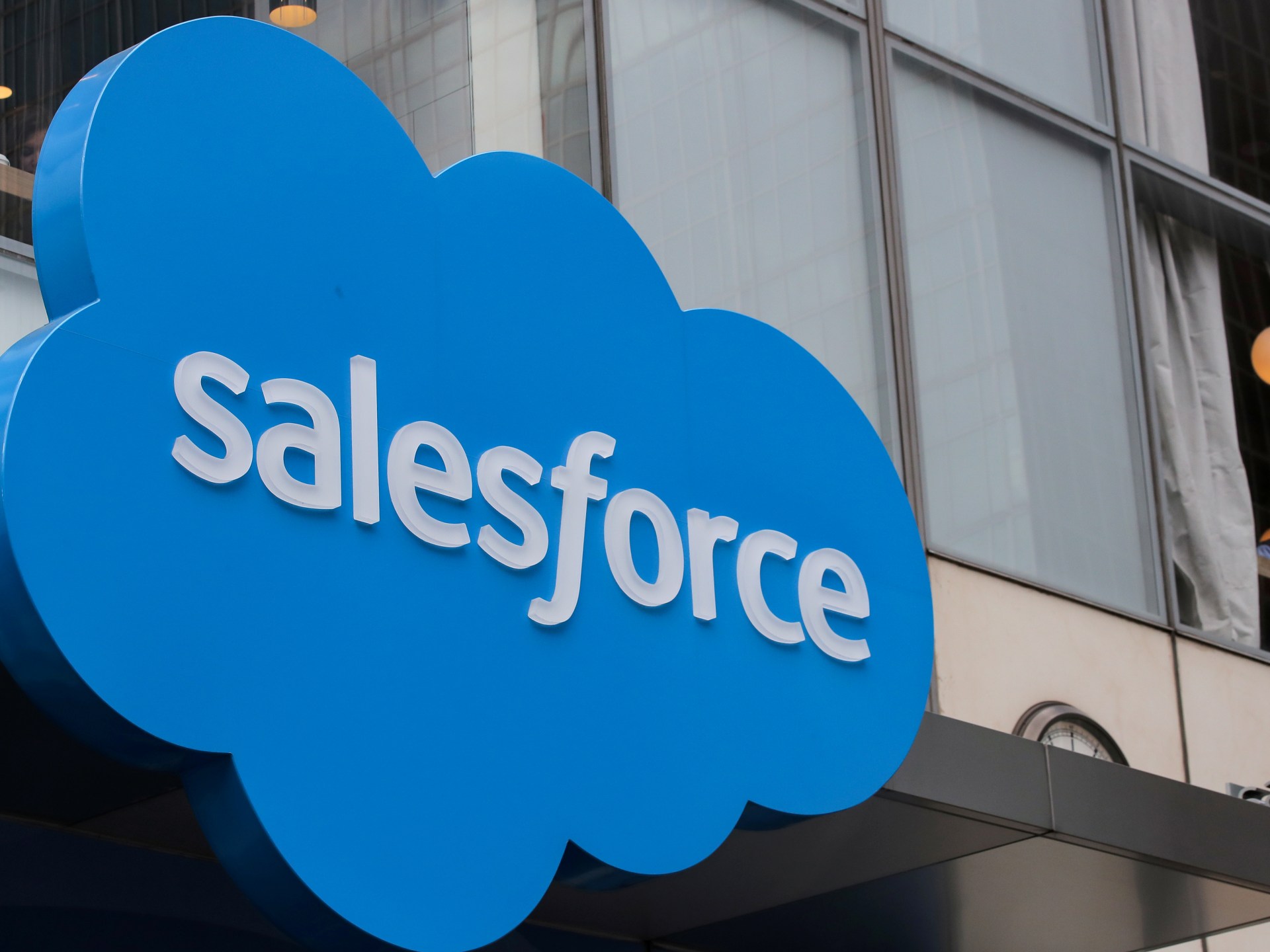 Salesforce lays off thousands despite strong earnings report