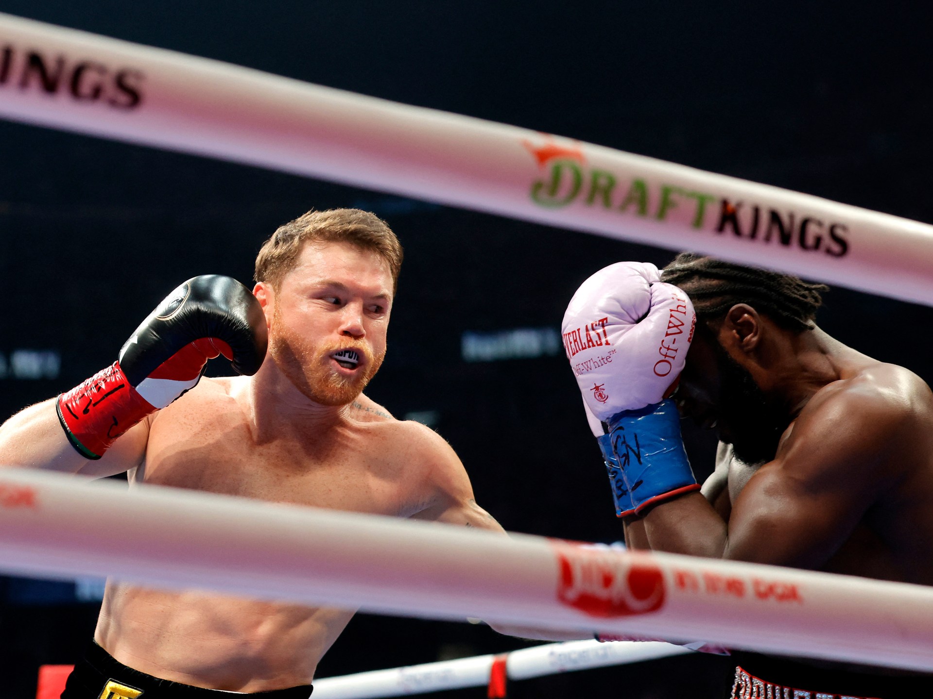 LIVE: Canelo Alvarez vs Terence Crawford – Boxing super middleweight title