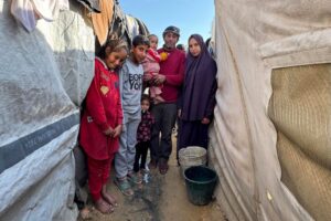 Displaced Gaza families struggle as winter storm hits