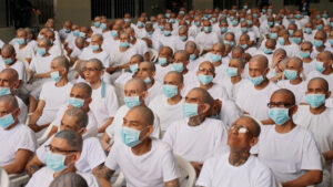 Mass trial for nearly 500 alleged gang members in El Salvador