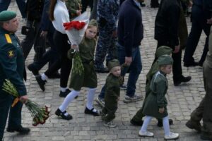 EU, UK sanction Russians over deportations of Ukrainian children