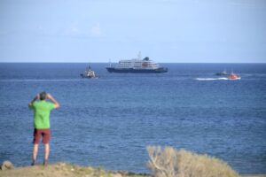 France confines over 1,700 passengers on cruise ship over gastroenteritis
