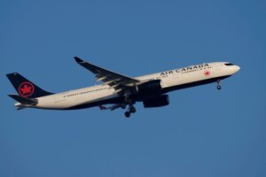 Air Canada pilot accused of flying for 17 years without proper licence