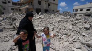 Israeli strikes kill four in southern Lebanon amid ceasefire talks