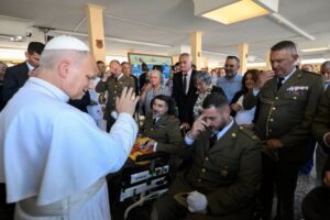 ‘Dignity has no passport’: Pope makes appeal for migrants in Canary Islands