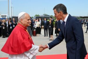 Pope warns people smugglers they face God’s wrath