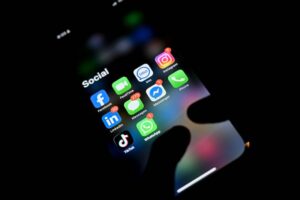 US House committee reaches bipartisan deal on social media rules for kids