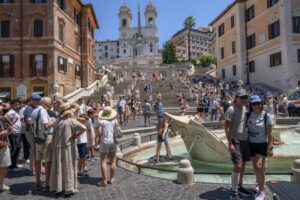 Deadly heatwave grips Italy and Balkans as wildfire fears grow