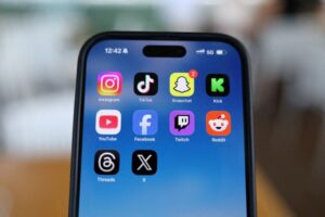 Canada introduces bill to ban social media for children under 16