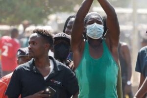 Kenya minister says US-run Ebola facility plans halted after court order