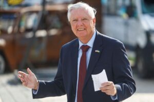 Republican Lindsey Graham dies at 71: World leaders, US politicians react
