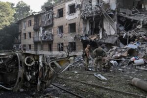 Kyiv under fire from Russian missiles after EU-Ukraine sign drone deal