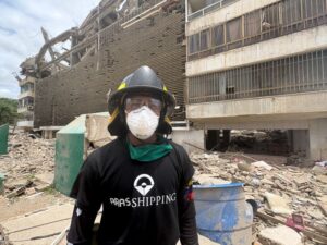 As Venezuela responds to earthquake devastation, volunteers take charge