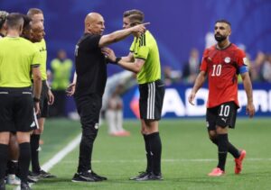 What was the VAR controversy in the second half of Argentina vs Egypt?