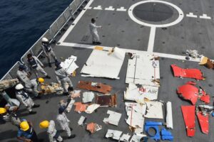 Search under way for crew of Pakistani cargo plane that crashed into sea