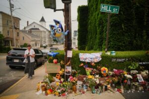 Trump urges ICE to keep using traffic stops after deadly incidents
