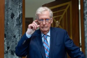 What happens if Mitch McConnell is unable to finish his US Senate term?