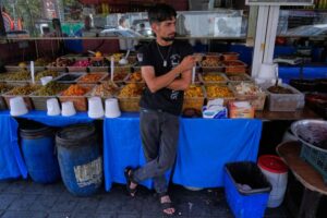 ‘Limited options’ for many Iranians as war with US chokes economy